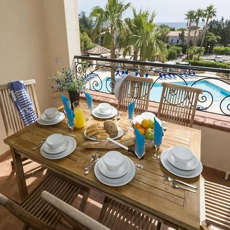 Сasa de vacaciones Gorgeous For 4 People With Balcony Linguizzetta