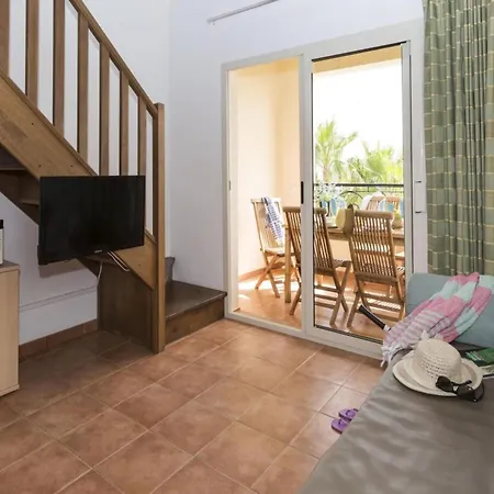 Gorgeous For 4 People With Balcony Linguizzetta