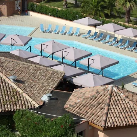 Gorgeous For 4 People With Balcony Holiday home Linguizzetta