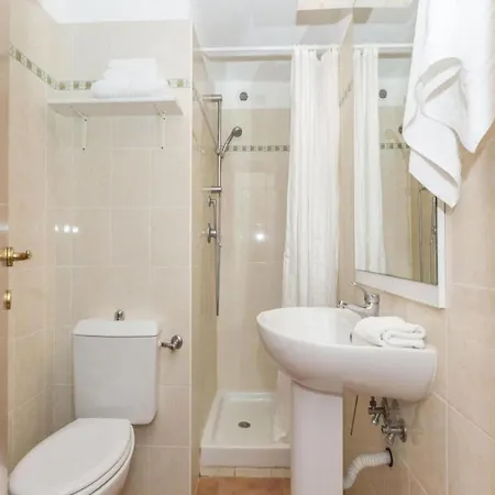 Gorgeous For 4 People With Balcony